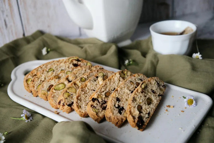 Cranberry and almond biscotti