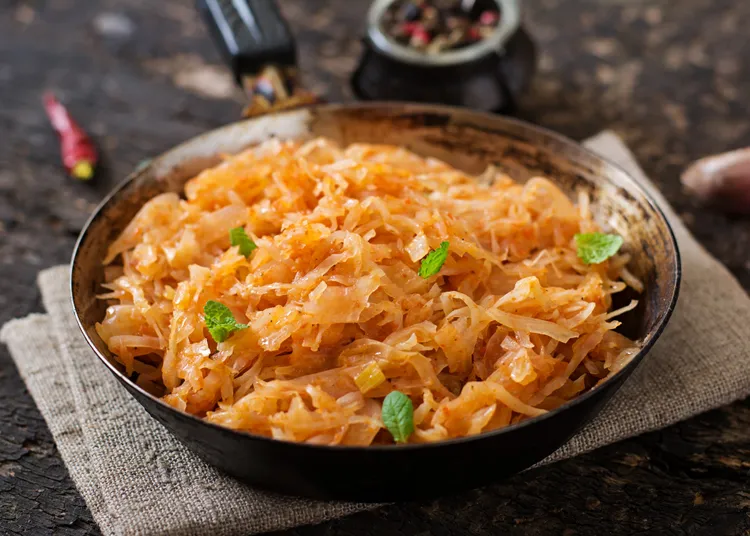 Pan-fried cabbage with onions