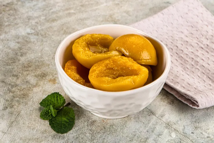 Peaches in ginger syrup