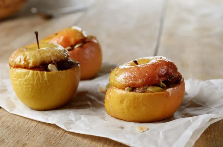 Rum & raisin baked apples