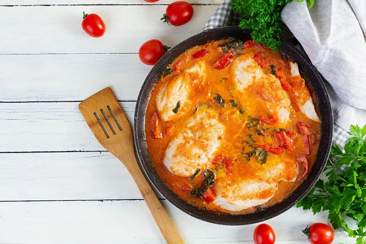 Tender tomato chicken breasts